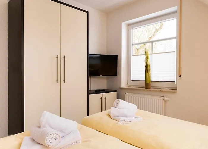 Shila - Mit Hund * نورديش